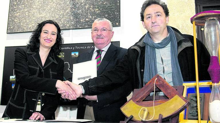 La Fundación Caja Rural de Jaén apoya las Jornadas de la Ciencia La Fundación Caja Rural de Jaén apoya las Jornadas de la Ciencia