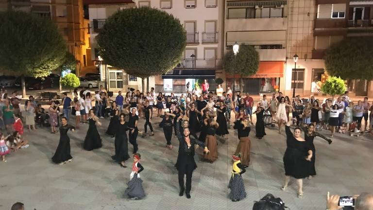 Una Noche en Blanco llena de música y danza Una Noche en Blanco llena de música y danza