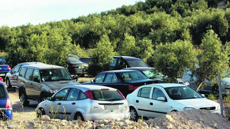 Más plazas de estacionamiento Más plazas de estacionamiento