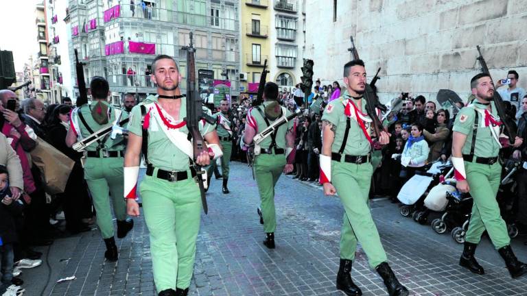 Casi mil jiennenses persiguen un sueldo fijo en las Fuerzas Armadas