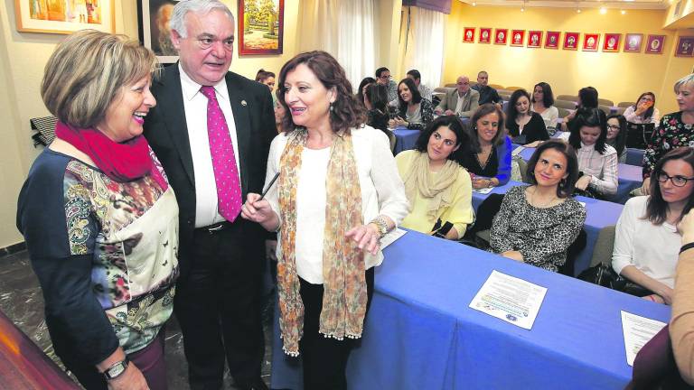 Las matronas reivindican más plazas y un reparto equitativo Las matronas reivindican más plazas y un reparto equitativo