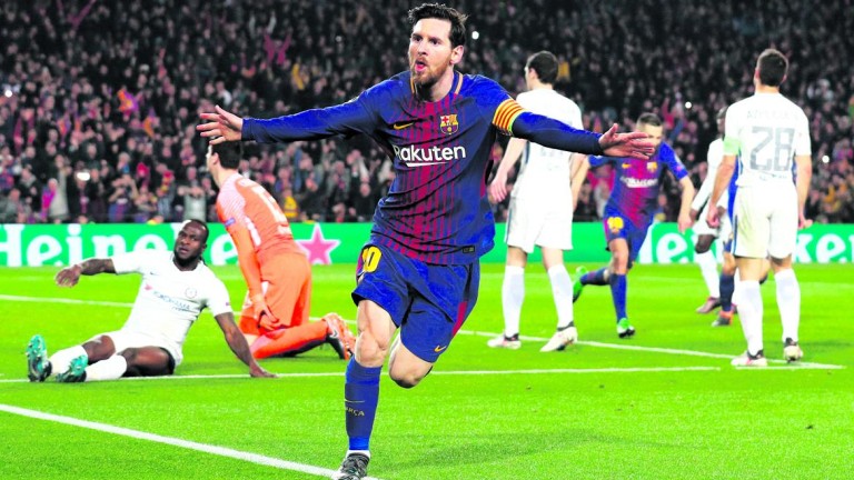 La magia de Leo Messi guía al Barcelona a los cuartos de final