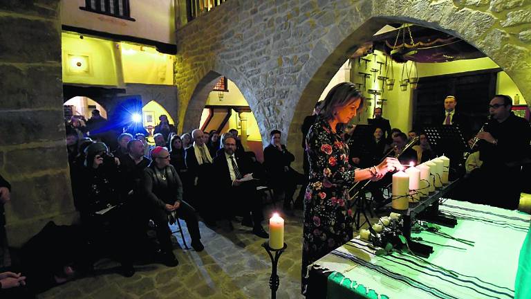 Acto para honrar a las víctimas del Holocausto Acto para honrar a las víctimas del Holocausto