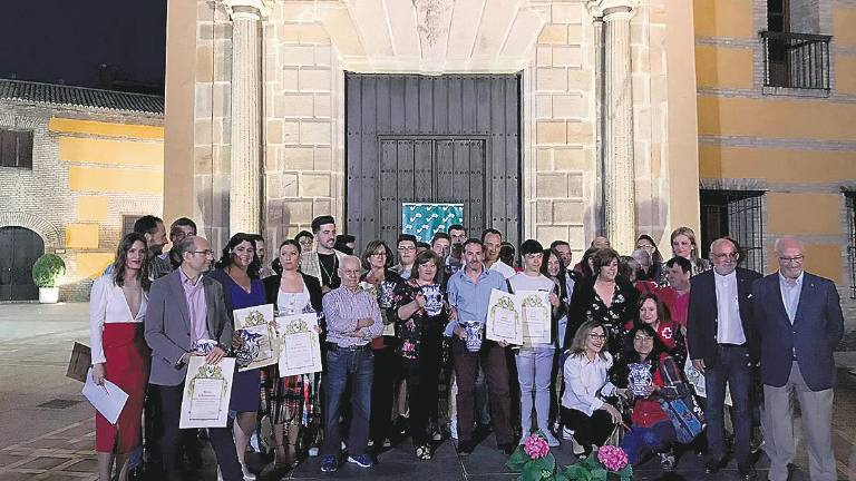 Reconocimiento a la Unidad de Cáncer de Colon Reconocimiento a la Unidad de Cáncer de Colon