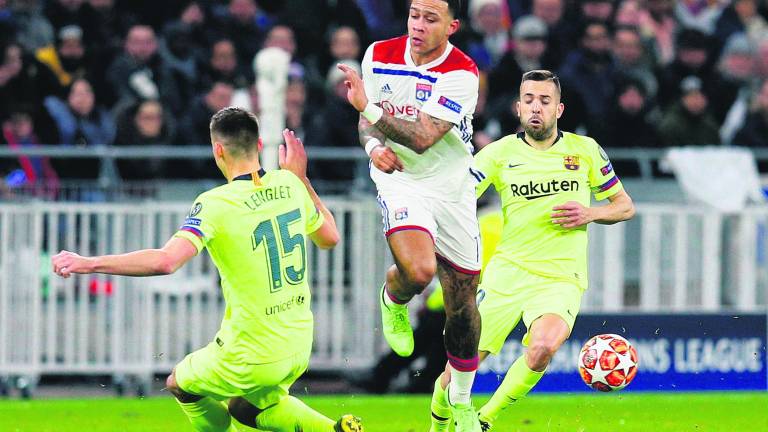 El Barcelona se queda seco en Lyon con un empate sin goles