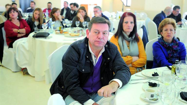 Una promesa:acabar con loscuidados gratuitos Una promesa:acabar con loscuidados gratuitos