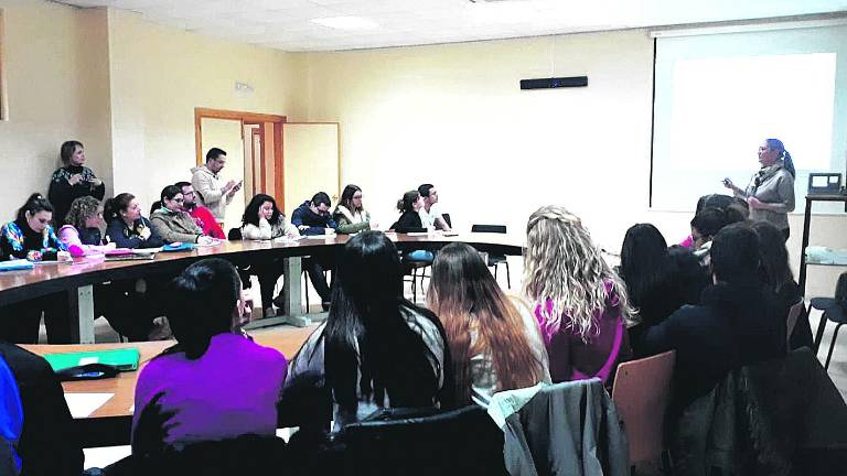 Charla sobre el hospital a estudiantes de SAFA Úbeda Charla sobre el hospital a estudiantes de SAFA Úbeda