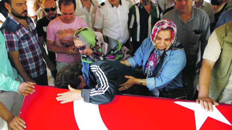 Al menos 41 muertos en Estambul Al menos 41 muertos en Estambul