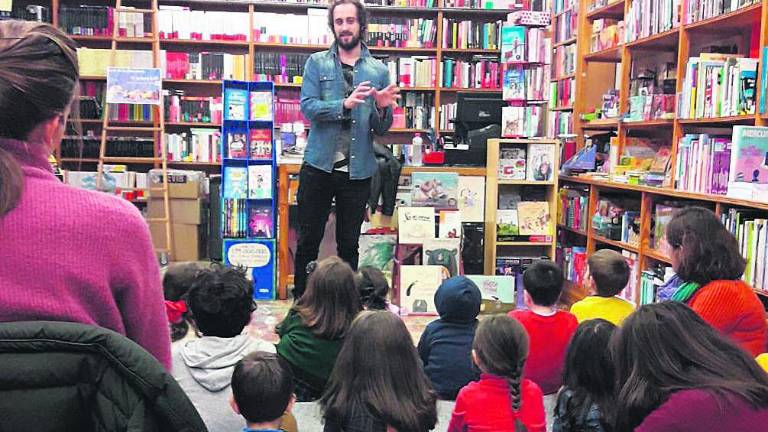 Las letras cobran vida en manos tanto de pequeños como mayores