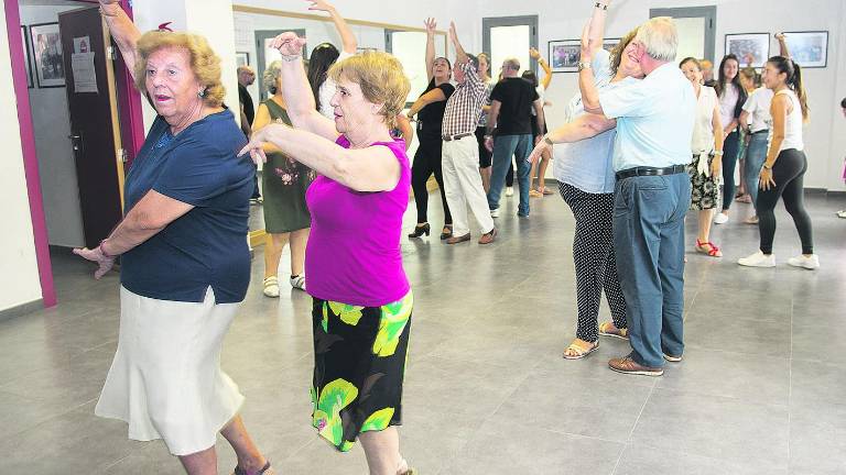 Comienza el III Curso Intensivo de Sevillanas para principiantes Comienza el III Curso Intensivo de Sevillanas para principiantes