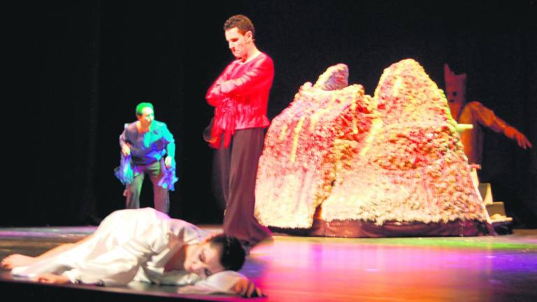 “Maléfica” llena de amor, ilusión y de fantasía el teatro Principal “Maléfica” llena de amor, ilusión y de fantasía el teatro Principal