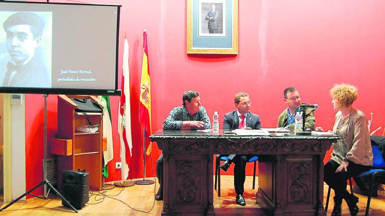 La periodista Felicidad Mendoza investiga la vida de José Ponce La periodista Felicidad Mendoza investiga la vida de José Ponce