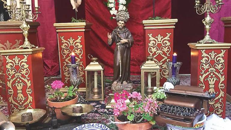 La cofradía de la Vera Cruz gana el concurso de Cruces de Mayo La cofradía de la Vera Cruz gana el concurso de Cruces de Mayo