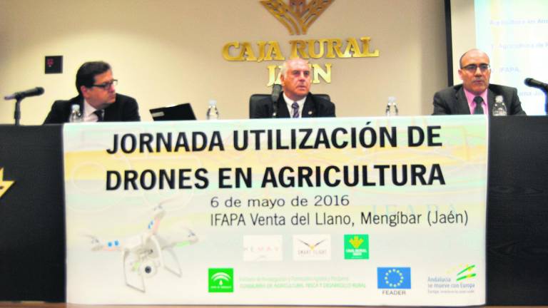 Setenta agricultores se interesan por las posibilidades de los drones Setenta agricultores se interesan por las posibilidades de los drones