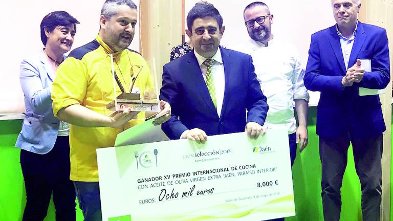 “Cocinar con aceite se tiene que enseñar en la escuela” “Cocinar con aceite se tiene que enseñar en la escuela”