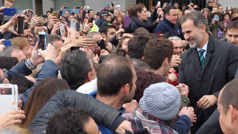 El monarca recibe el calor de centenares de jiennenses