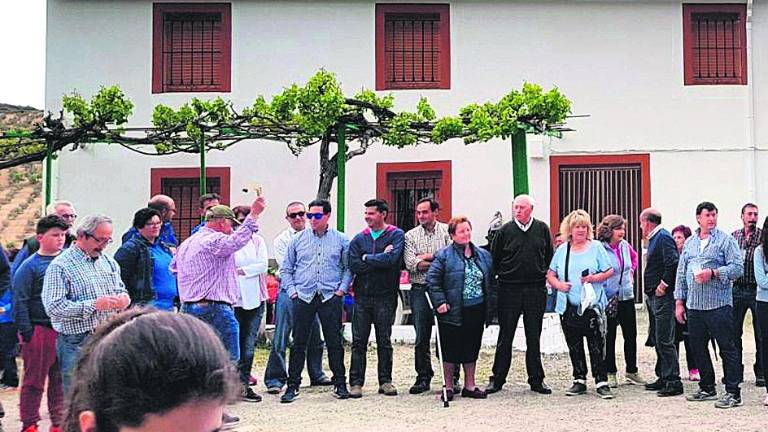 Todos buscan al Señor de la Vida Todos buscan al Señor de la Vida