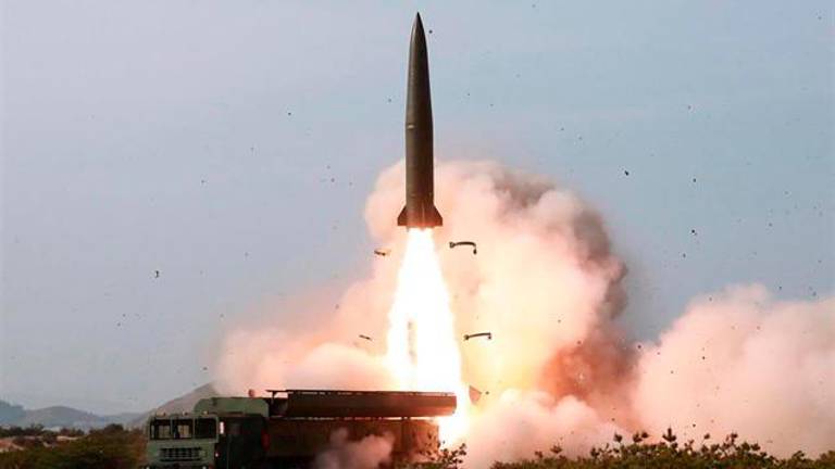 Corea del Norte dispara dos nuevos proyectiles Corea del Norte dispara dos nuevos proyectiles
