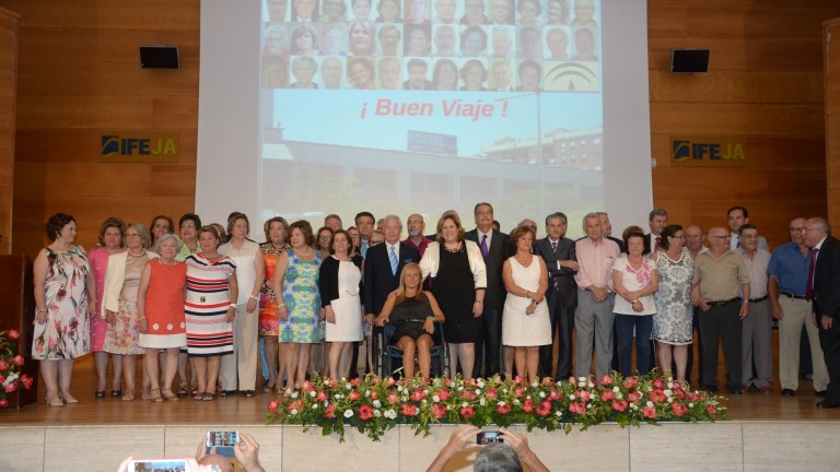 Homenaje del Complejo Hospitalario de Jaén a sus profesionales jubilados en 2015