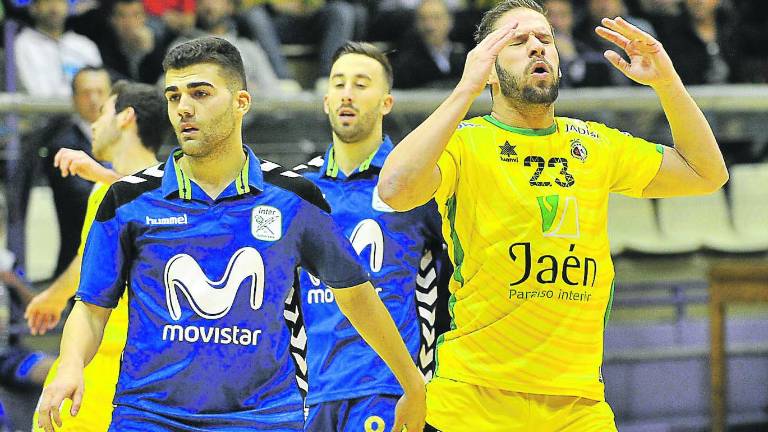 Daniel y Rivillos se disfrazan de Ricardinho en La Salobreja Daniel y Rivillos se disfrazan de Ricardinho en La Salobreja