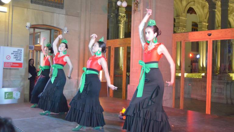 Un espectáculo de baile con acento jiennense Un espectáculo de baile con acento jiennense