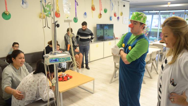 Fiesta de Navidad para los niños del Hospital Materno-Infantil Fiesta de Navidad para los niños del Hospital Materno-Infantil