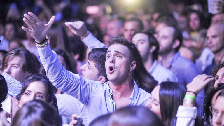 La capital se rinde ante Taburete La capital se rinde ante Taburete