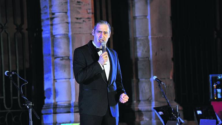 Un prodigio de voz lírica Un prodigio de voz lírica