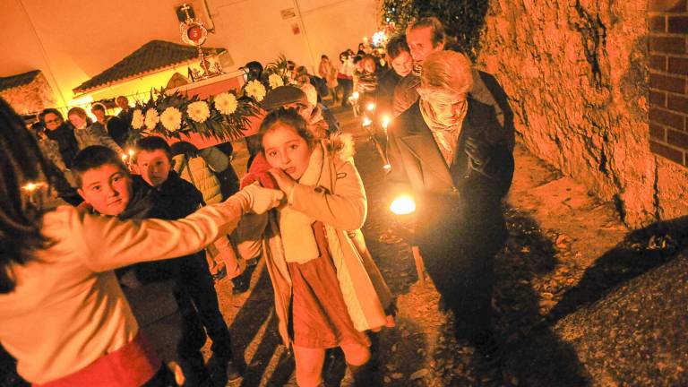 Santa Lucía alegra las calles