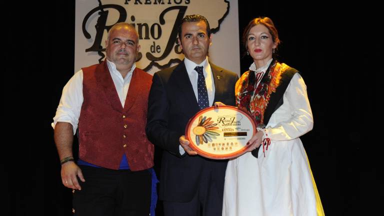 Una garantía para que el folclore propio se conserve Una garantía para que el folclore propio se conserve