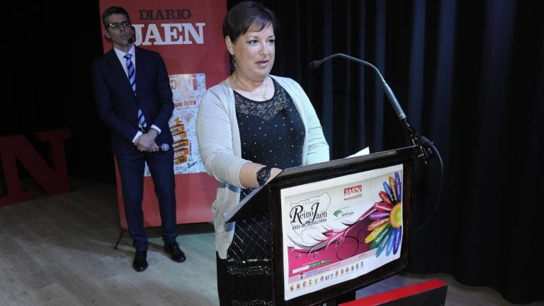 Compromiso firme con la educación y la sociedad Compromiso firme con la educación y la sociedad