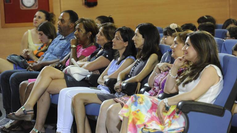 Formación más allá de las aulas Formación más allá de las aulas