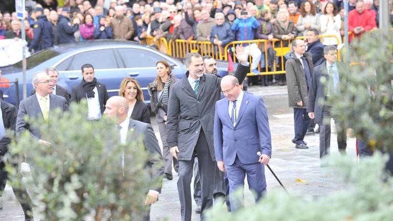 El monarca recibe el calor de centenares de jiennenses