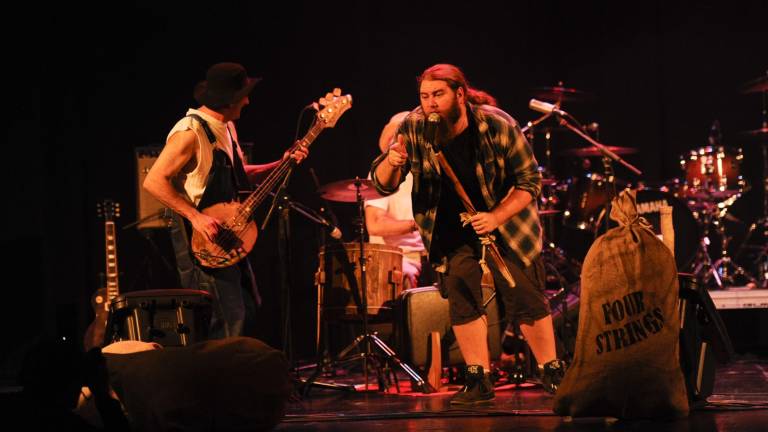 Four Strings y Rebel Yell, en el Darymelia Four Strings y Rebel Yell, en el Darymelia