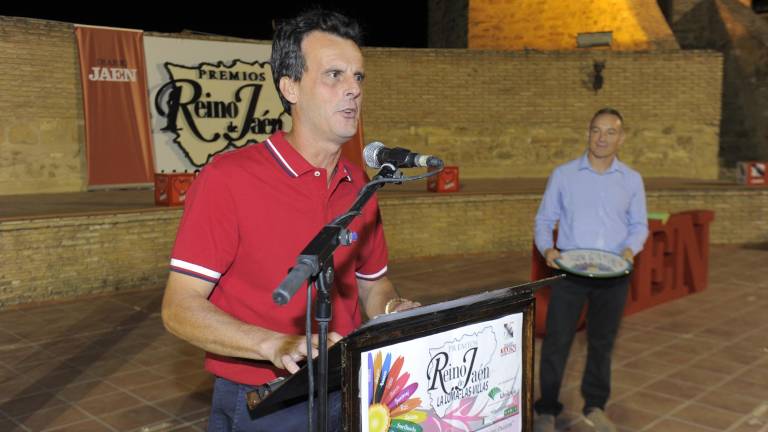 El “gran capitán” que cuelga las botas para ser entrenador El “gran capitán” que cuelga las botas para ser entrenador