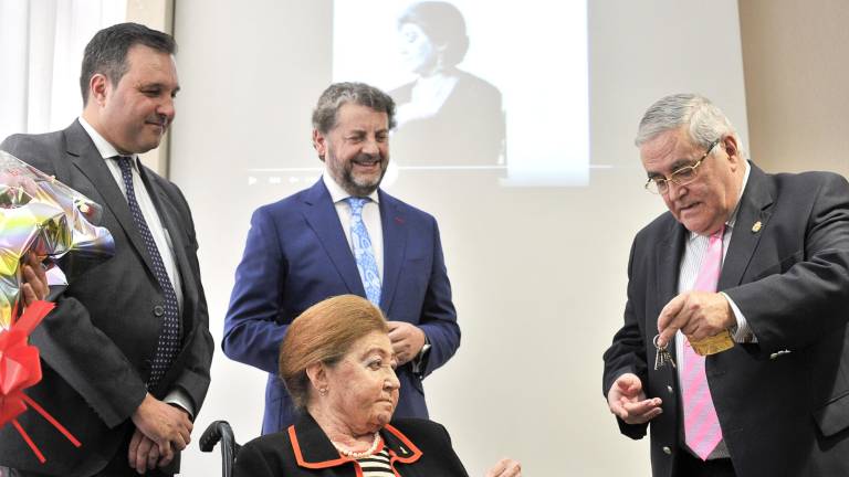 Un emotivo homenaje con mucha lágrima y sentimiento Un emotivo homenaje con mucha lágrima y sentimiento