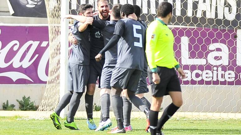 El Real Jaén se dispara en la Liga gracias al acierto de Montes