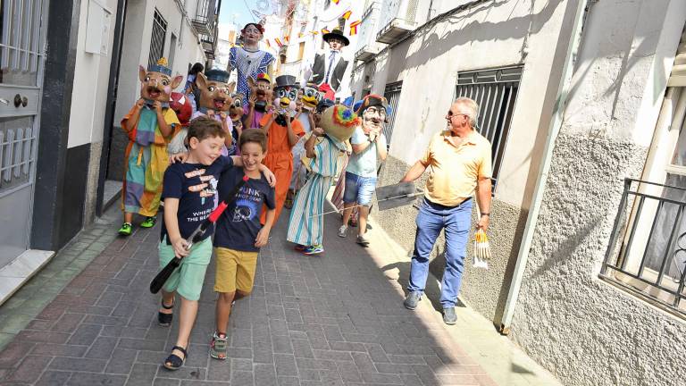 La patrona se luce ante una gran cantidad de feligreses