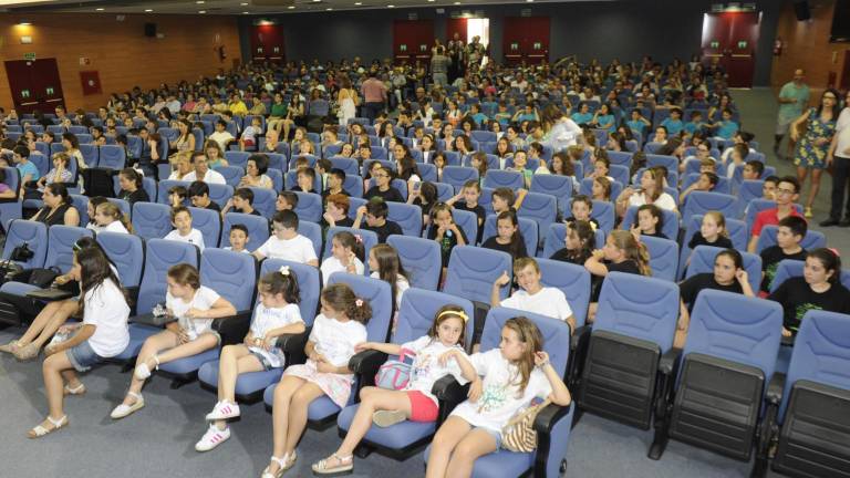 Formación más allá de las aulas Formación más allá de las aulas