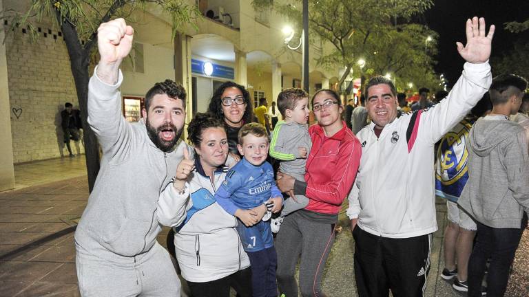 El campeón se da un baño de masas El campeón se da un baño de masas