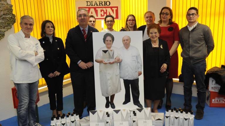 “Juanito y Luisa” enamora con la fuerza de una pasión hecha cocina “Juanito y Luisa” enamora con la fuerza de una pasión hecha cocina