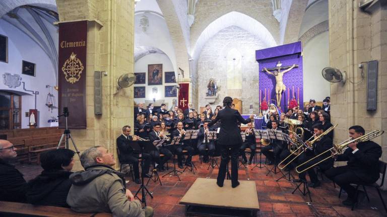 Gran velada sacramental llena de armonía polifónica