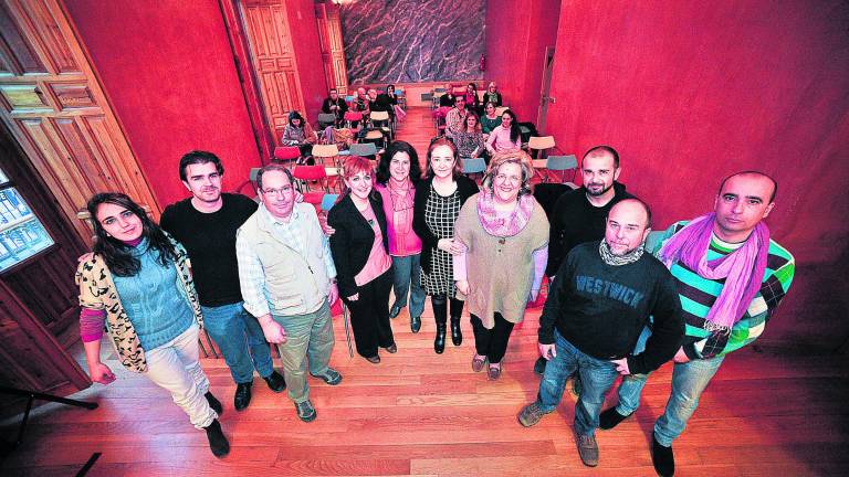 Versos con gritos de mujer Versos con gritos de mujer
