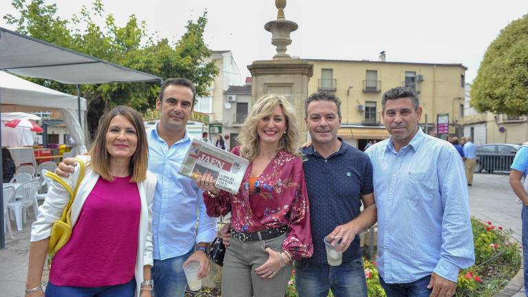 Con Paraguas también se disfruta el día grande de feria Con Paraguas también se disfruta el día grande de feria