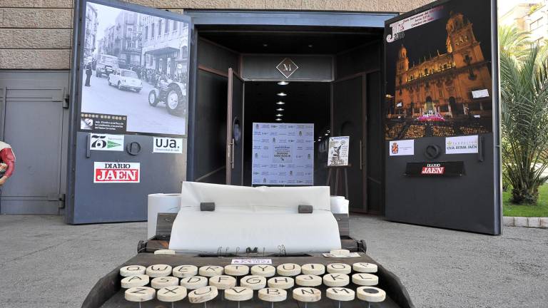 Galería por secciones de la exposición antológica “Érase una vez... La historia de Jaén contada por su periódico de cabecera” Galería por secciones de la exposición antológica “Érase una vez... La historia de Jaén contada por su periódico de cabecera”