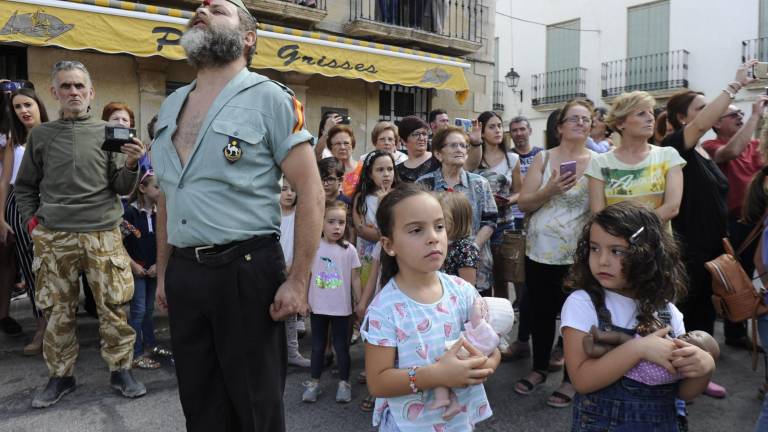 “Carchelejo es historia de la Legión” “Carchelejo es historia de la Legión”