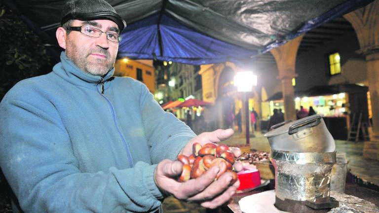 El castañero del centro teme que no le renueven la licencia El castañero del centro teme que no le renueven la licencia