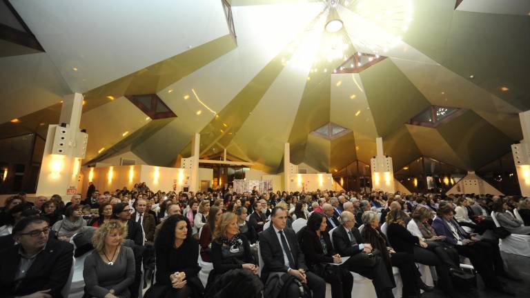 Noche versada en femenino Noche versada en femenino