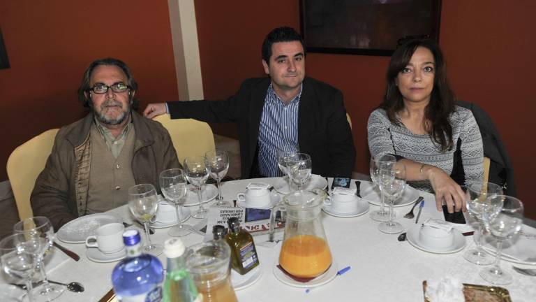 Los asistentes al acto Los asistentes al acto