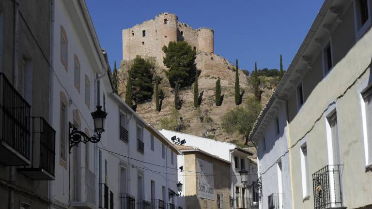 Joyas entre montañas de olivares Joyas entre montañas de olivares